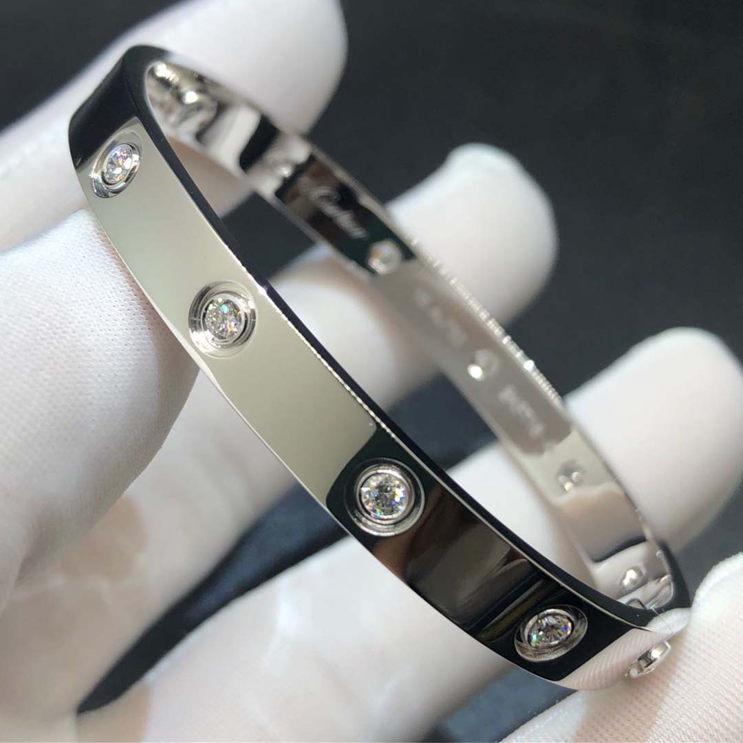 Bracelet Love Cartiert sur mesure en or blanc 18 carats serti de 10 Diamants