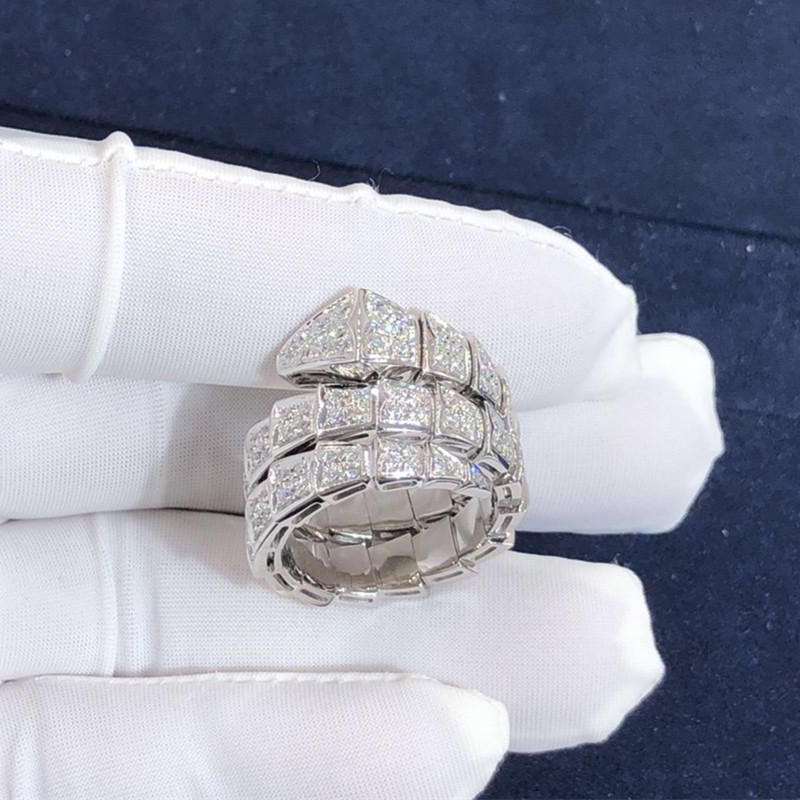 Bague à deux bobines Bvlgari Serpenti faite sur mesure en or blanc 18 carats et pavé de diamants complets