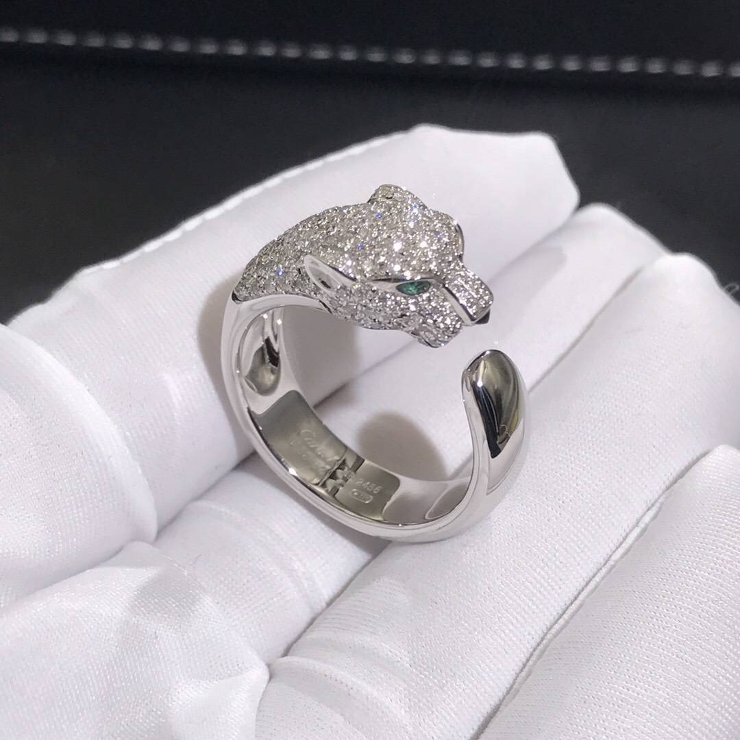 Bague Panthere de Cartier sur mesure en or blanc 18 carats et pavés de diamants