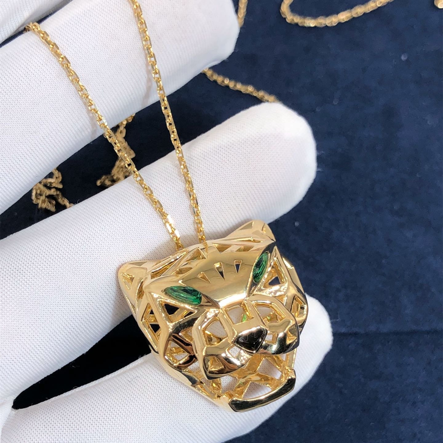 Collier Panthere de Cartier sur mesure en or jaune 18 carats,Grenats Tsavorite et Onyx