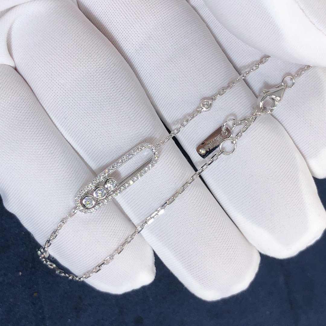 Collier Messika Move Pavé réalisé sur mesure en or blanc 18 carats et diamants