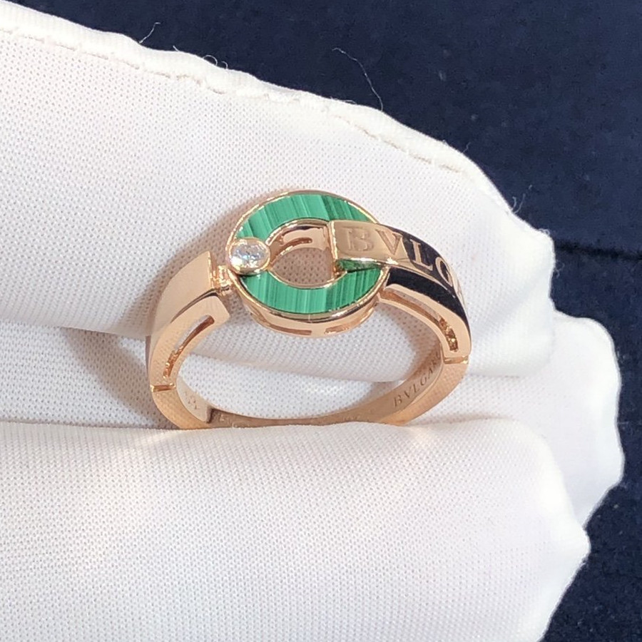 Bague Bvlgari Bvlgari sur mesure en or rose 18 carats avec malachite et un diamant