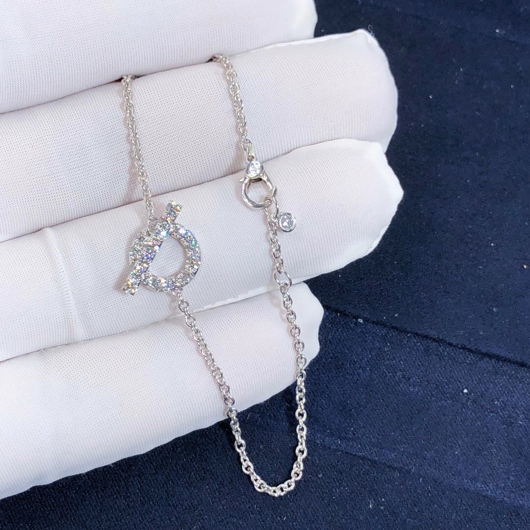 سوار هوت هيرميس الفاخر مصنوع خصيصًا من الذهب الأبيض عيار 18 قيراطًا والألماس مع إغلاق مفاجئ