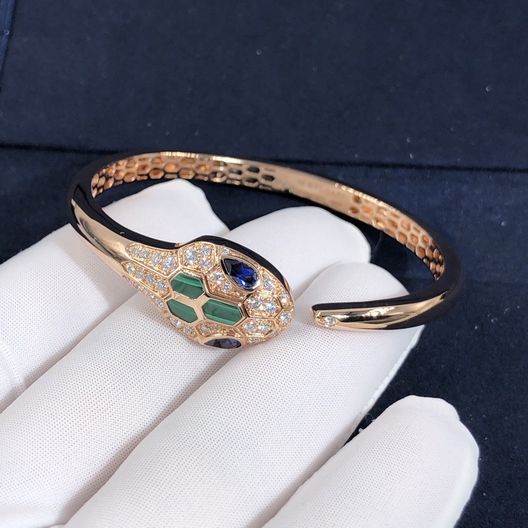 Bulgari Serpenti Bracelet sur mesure en or rose 18 carats avec des yeux en saphir bleu,Diamants malachite et pavé