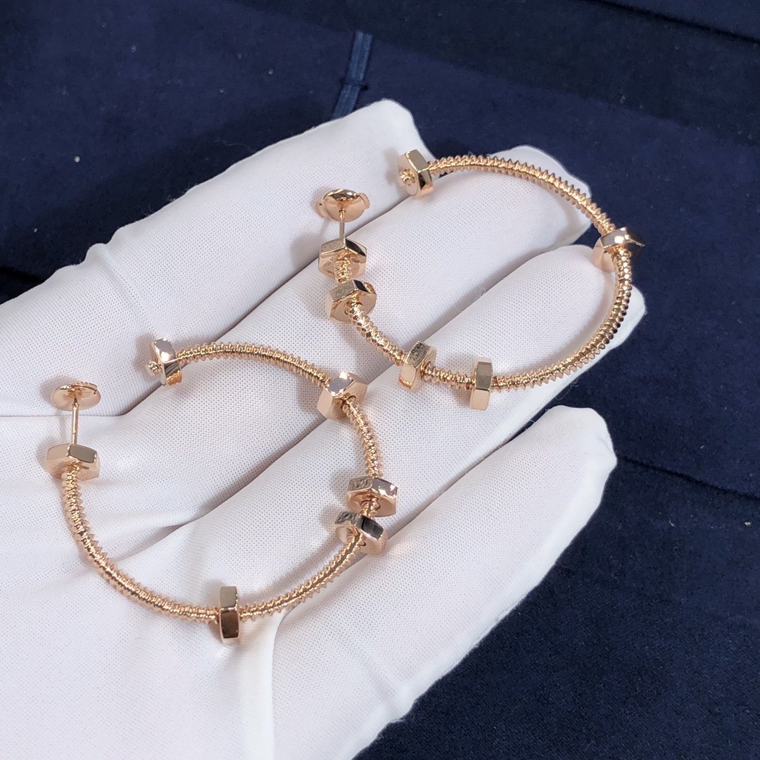 أقراط Ecrou de Cartier مصنوعة خصيصًا من الذهب الوردي عيار 18 قيراطًا