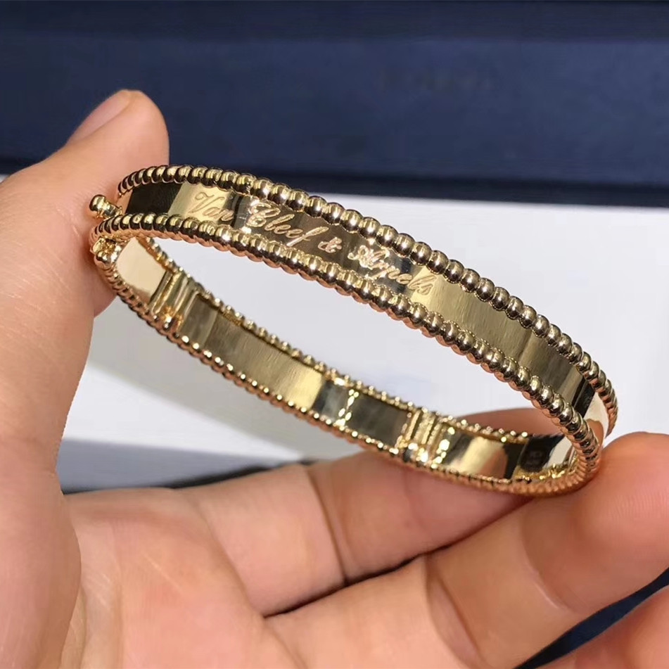 Van Cleef & Bracelet signature Arpels Perlée sur mesure en or jaune 18 carats