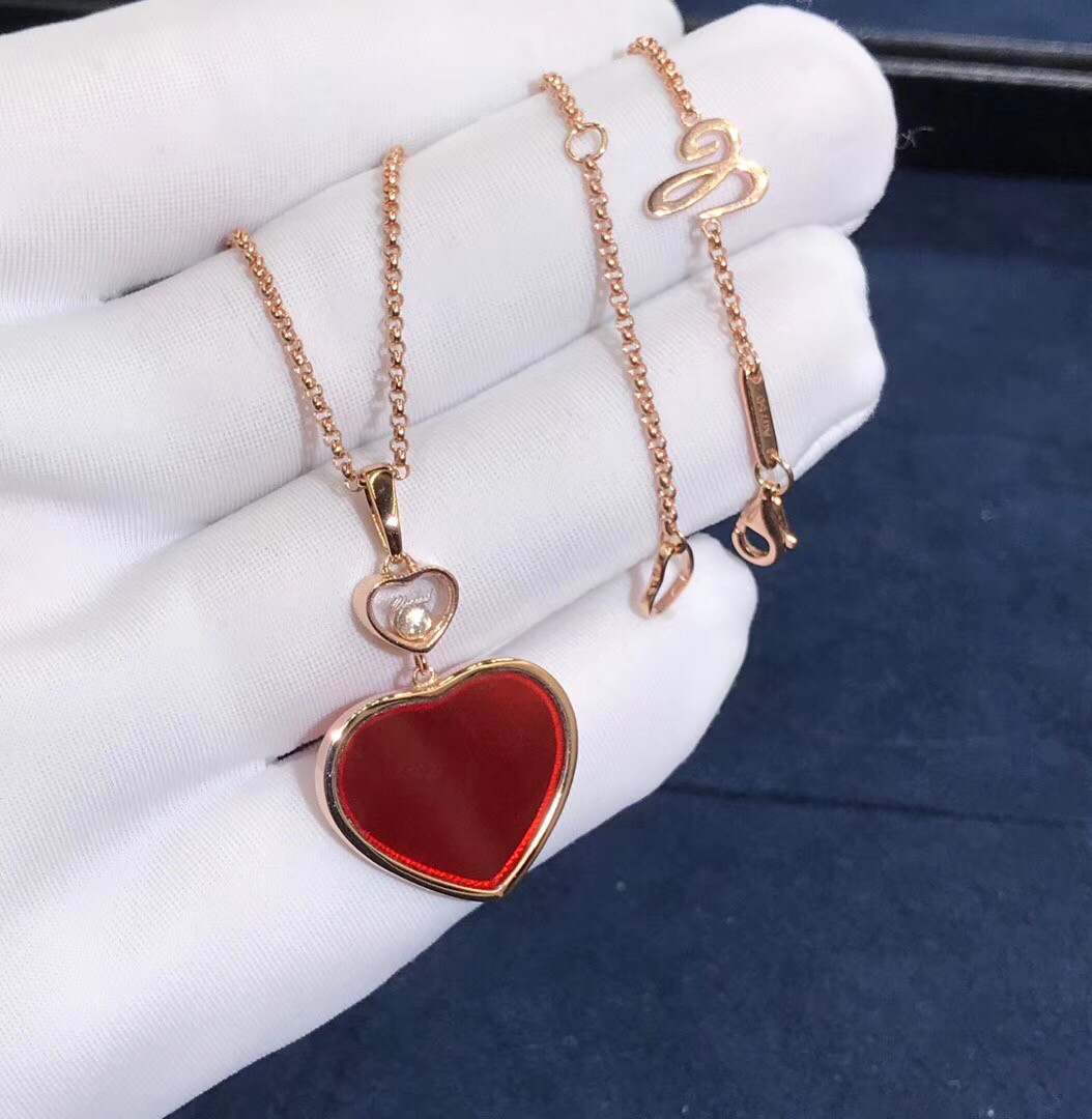 Collier Chopard Happy Hearts sur mesure en or rose 18 carats avec diamant et cornaline