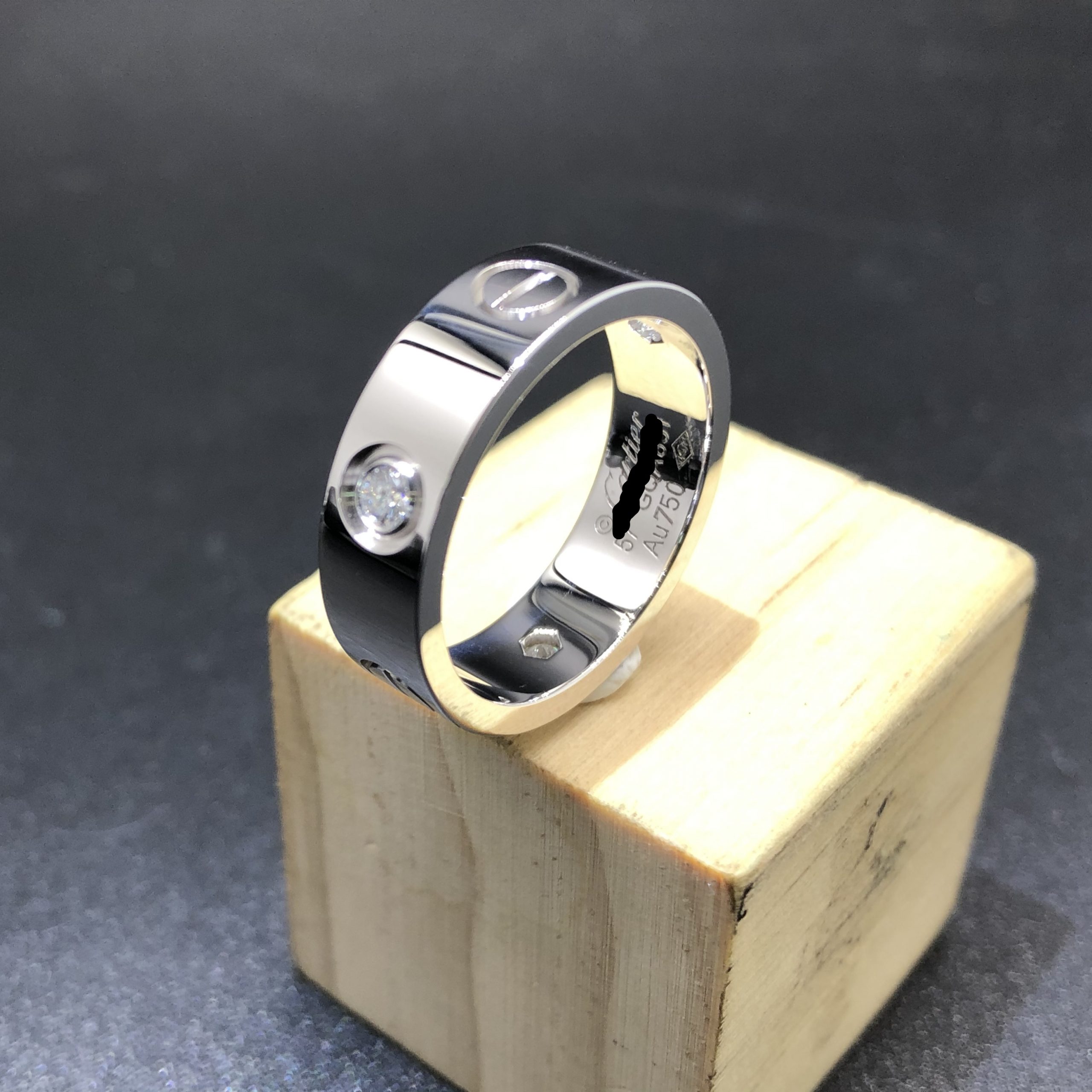 Bague d'amour Cartier sur mesure en or blanc 18 carats avec 3 Diamants taille brillant