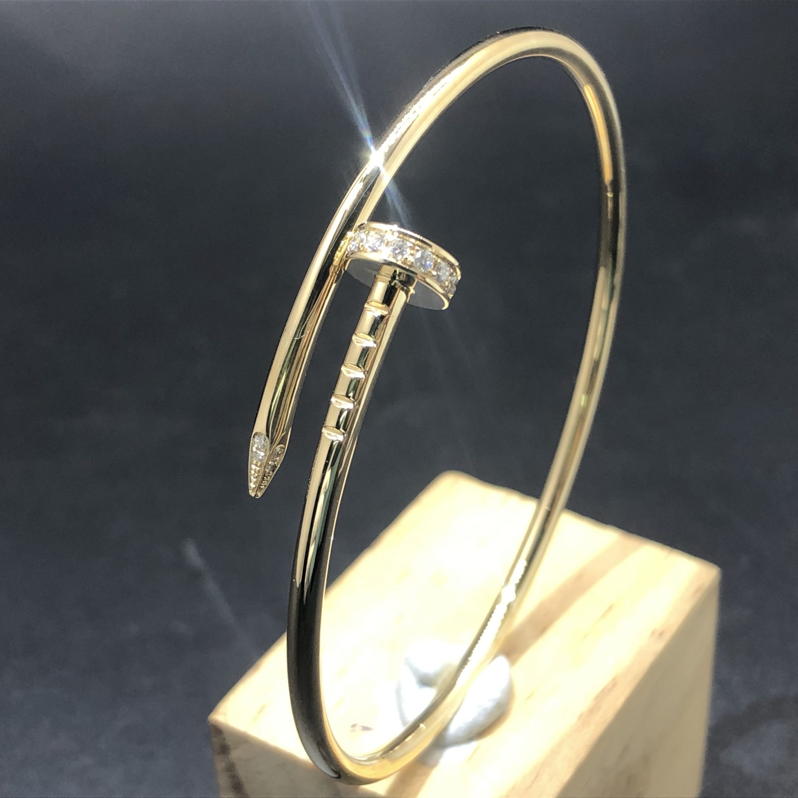Bracelet sur mesure Cartier Juste un Clou petit modèle en or jaune 18 carats avec diamants