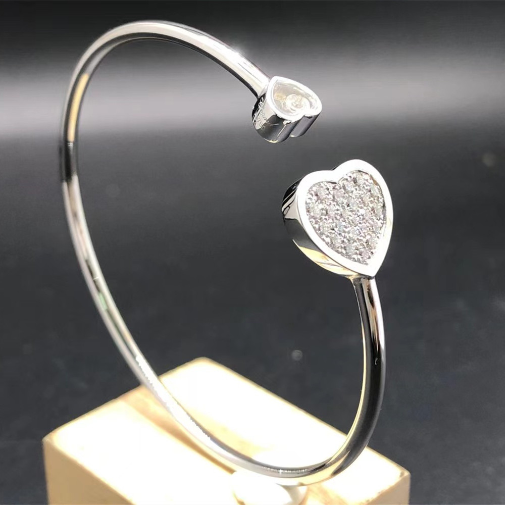 Bracelet Chopard Happy Heart fait sur mesure en or blanc massif 18 carats avec diamants