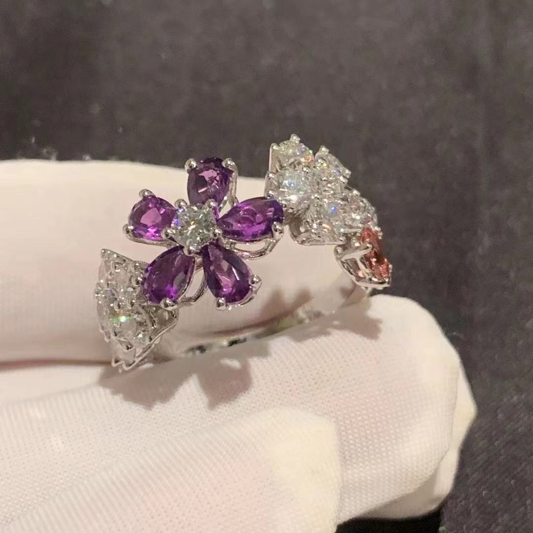 Van Cleef & Bague Arpels Folie des Prés sur mesure en or blanc 18 carats avec saphir et diamants